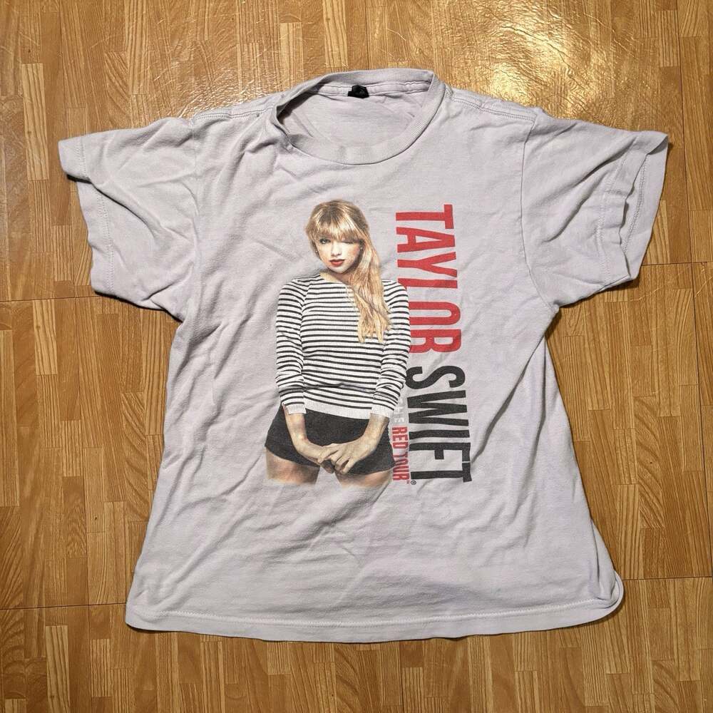 Taylor Swift Red Tour 2013 T-Shirt Size XS Gray Concert Tee Double Sided